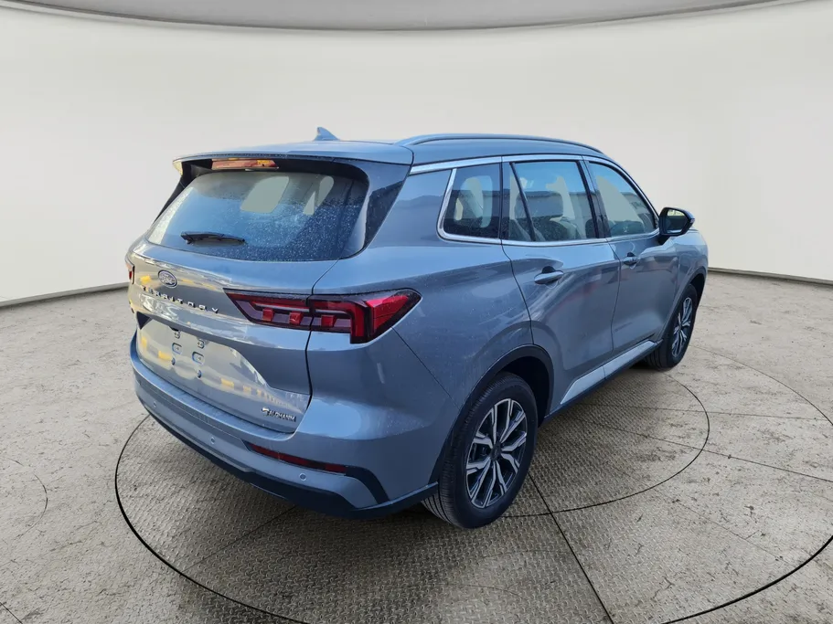 فورد تريتوري ترند 2026 