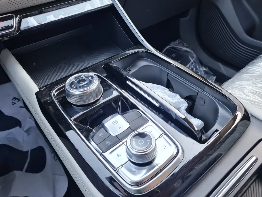 فورد تريتوري ترند 2026 