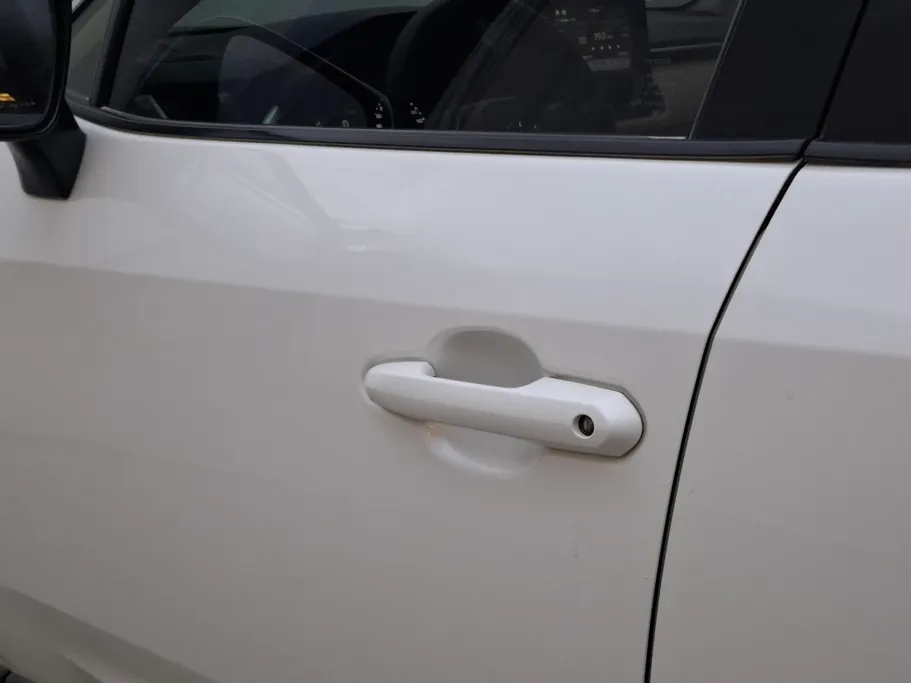 تويوتا راف فور LE 2021 