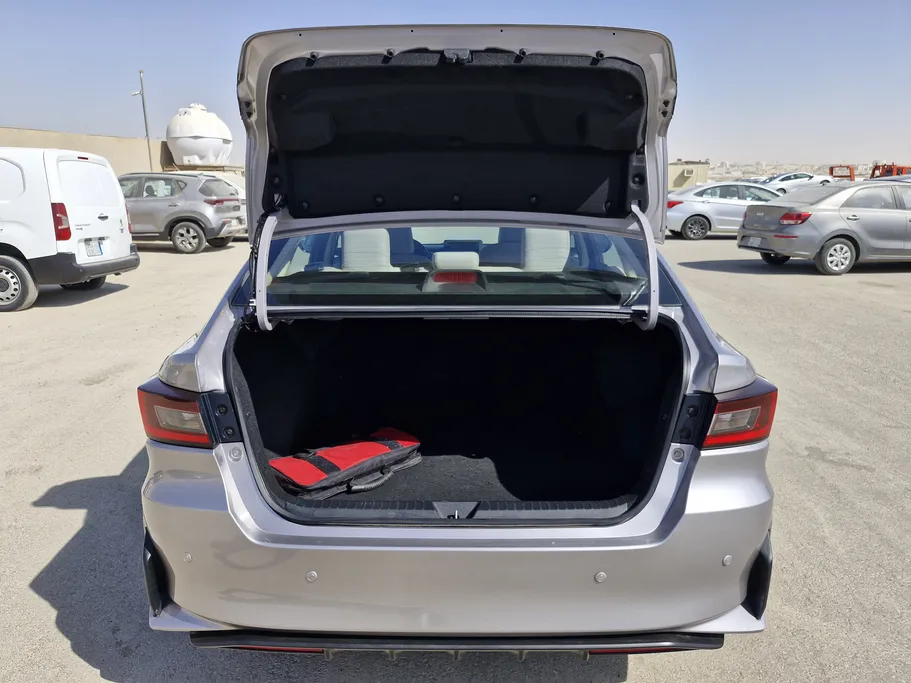 تويوتا يارس Y 2023 