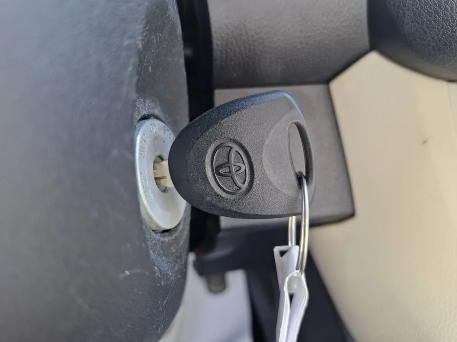 تويوتا يارس Y 2023 