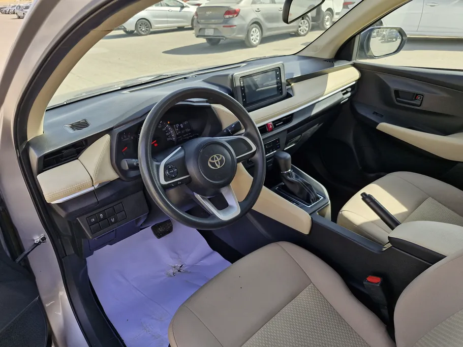 تويوتا يارس Y 2023 