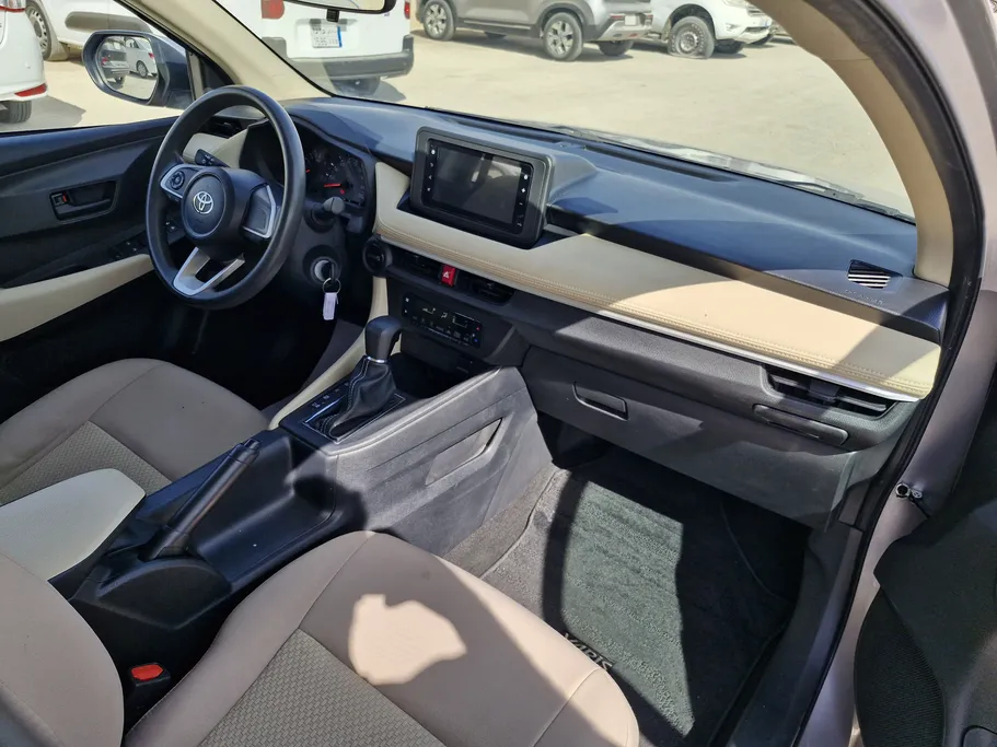 تويوتا يارس Y 2023 