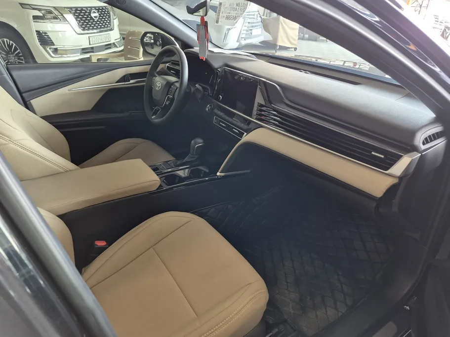 2025 Toyota Camry  LE 