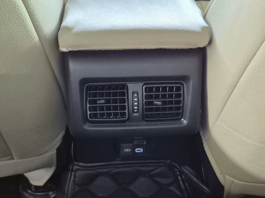 2025 Toyota Camry  LE 