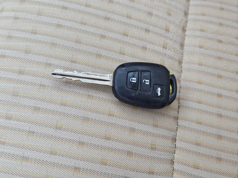 تويوتا يارس Y 2021 