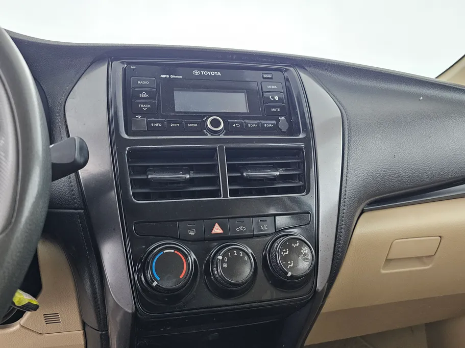 تويوتا يارس Y 2021 