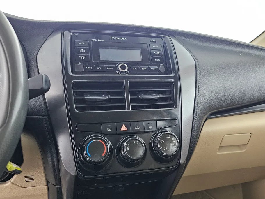 تويوتا يارس Y 2021 