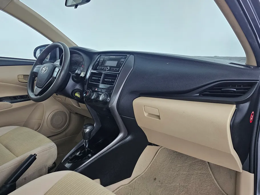 تويوتا يارس Y 2021 