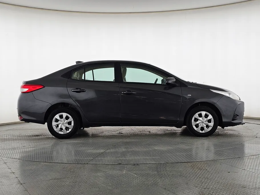 تويوتا يارس Y 2021 