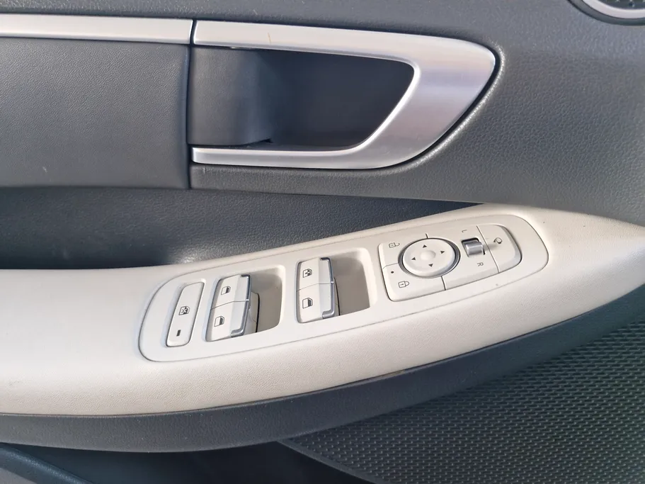 2023 Hyundai Sonata Smart Plus 