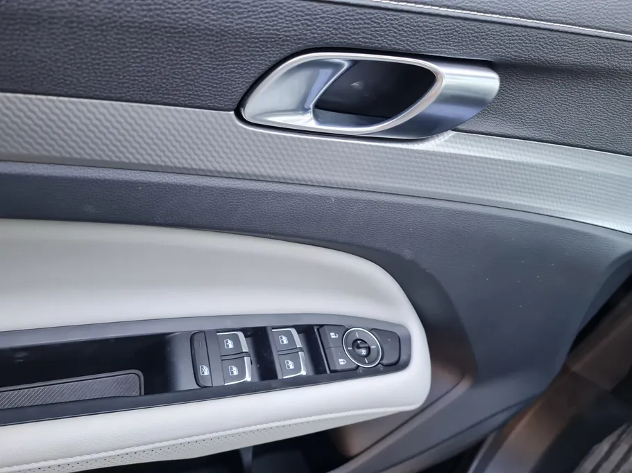 فورد تريتوري ترند 2026 