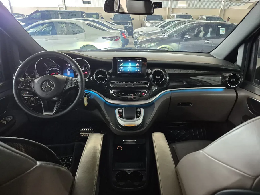 2022 Mercedes V250 Van 