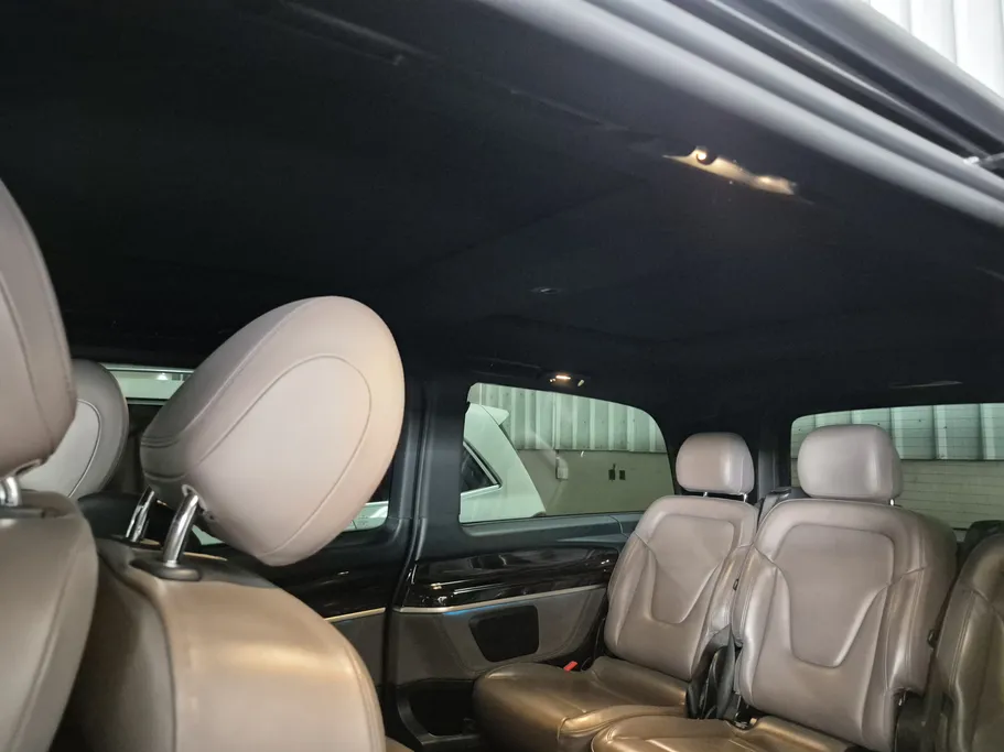 2022 Mercedes V250 Van 