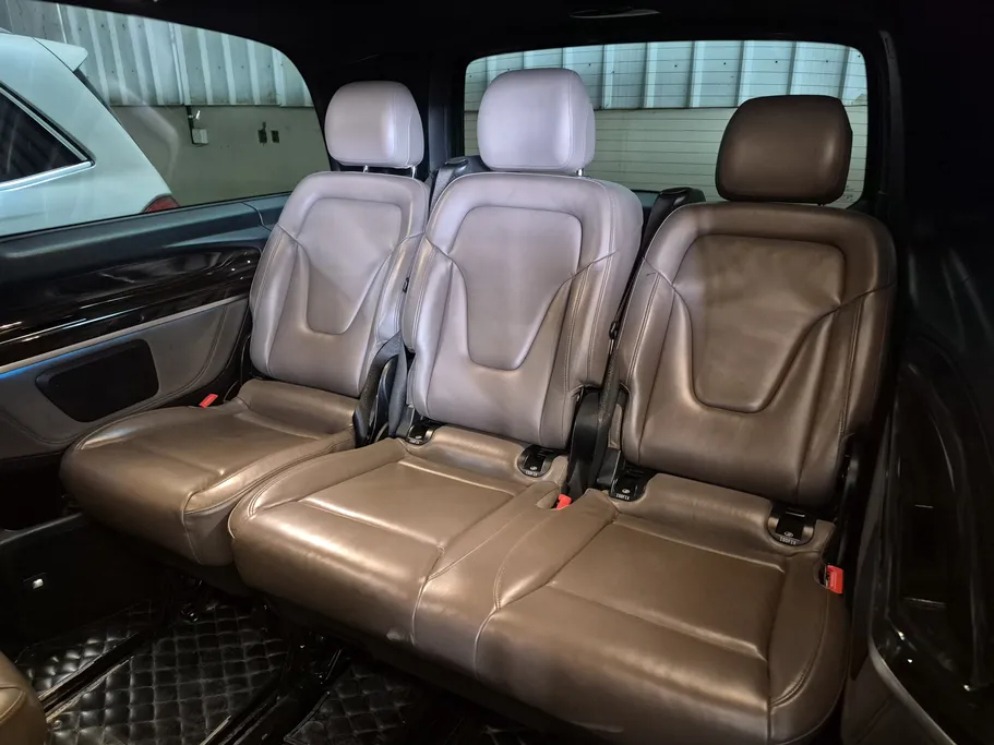 2022 Mercedes V250 Van 