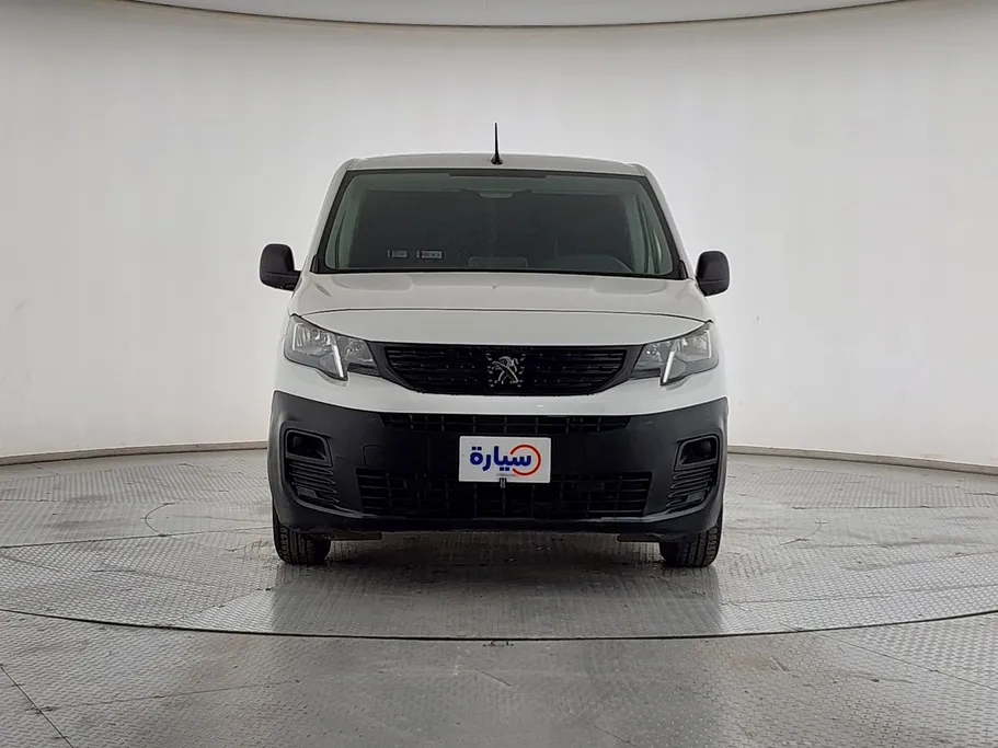 2023 Peugeot Partner Short van 