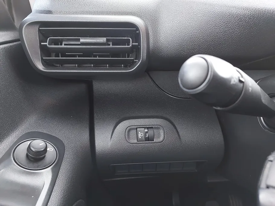 2023 Peugeot Partner Short van 