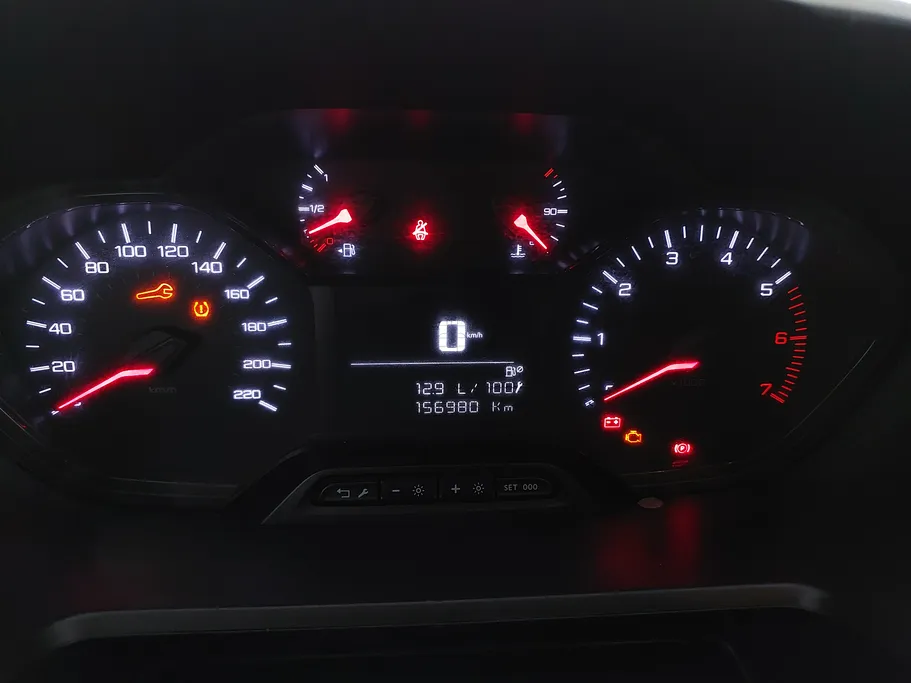 2023 Peugeot Partner Short van 