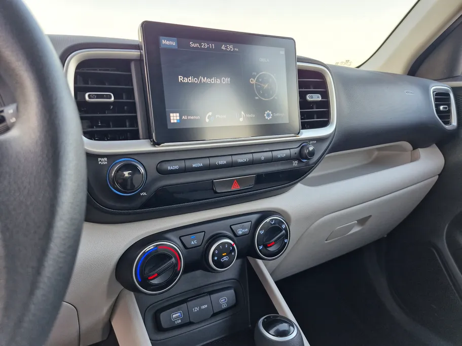 2024 Hyundai Venue Smart 