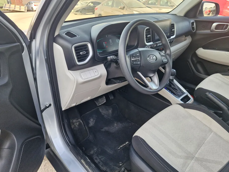 2024 Hyundai Venue Smart 