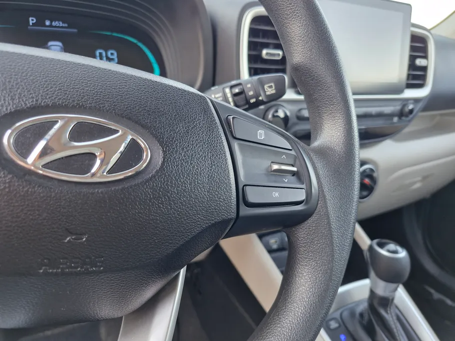 2024 Hyundai Venue Smart 