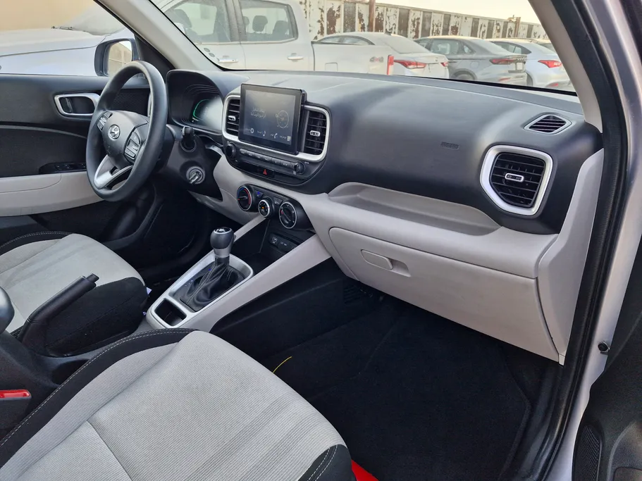 2024 Hyundai Venue Smart 