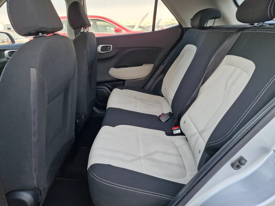 2024 Hyundai Venue Smart 