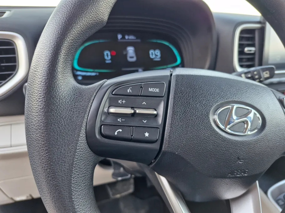 2024 Hyundai Venue Smart 