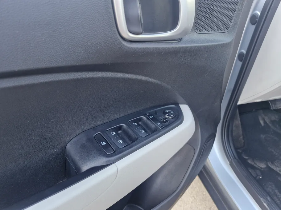 2024 Hyundai Venue Smart 