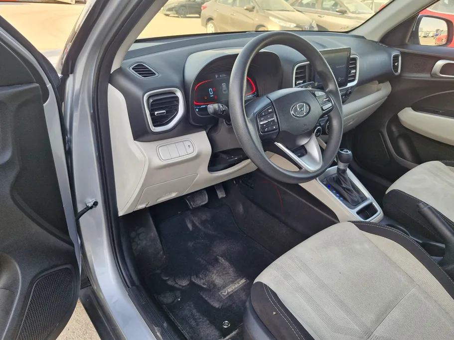 2024 Hyundai Venue Smart 