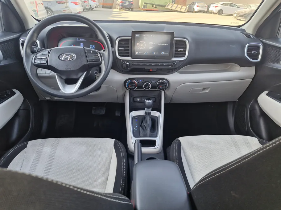2024 Hyundai Venue Smart 