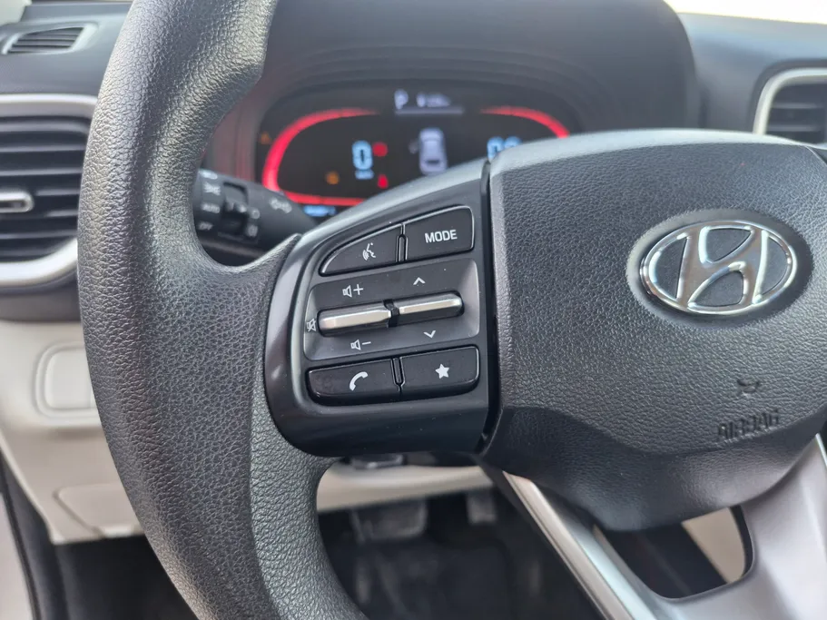 2024 Hyundai Venue Smart 