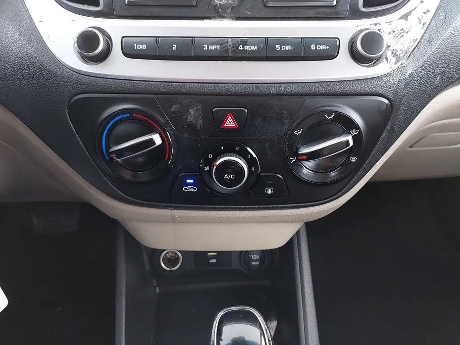 هيونداي اكسنت سمارت 2023 