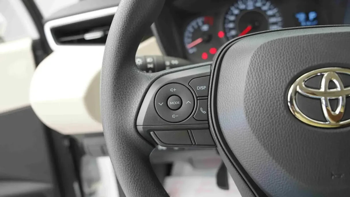 تويوتا كورولا XLI Executive Moonroof 2026 