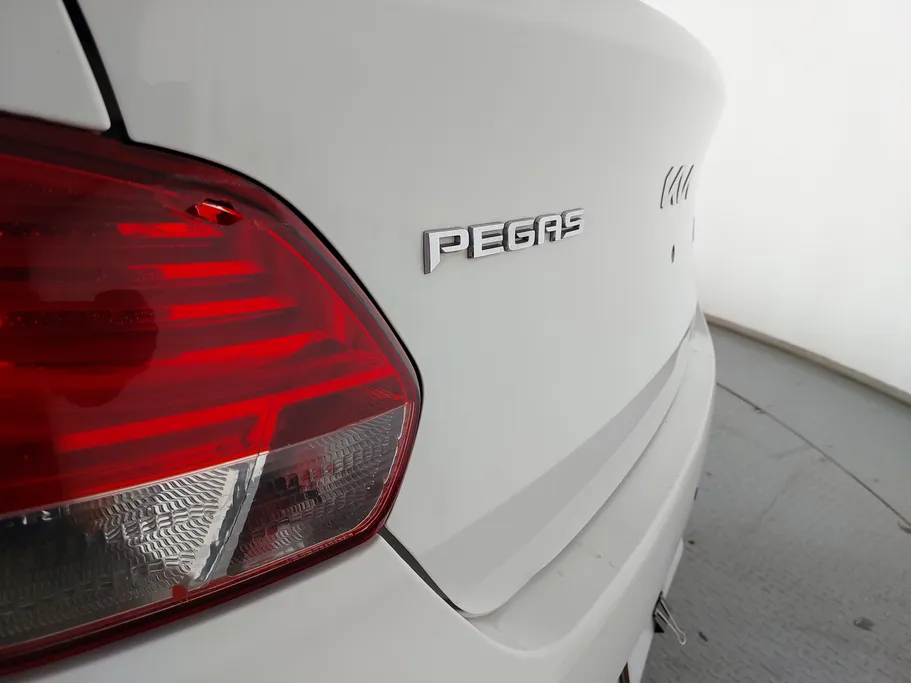 2022 Kia Pegas LX 
