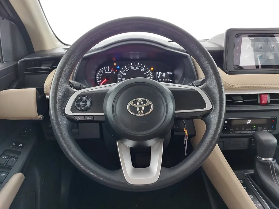 تويوتا يارس Y 2023 