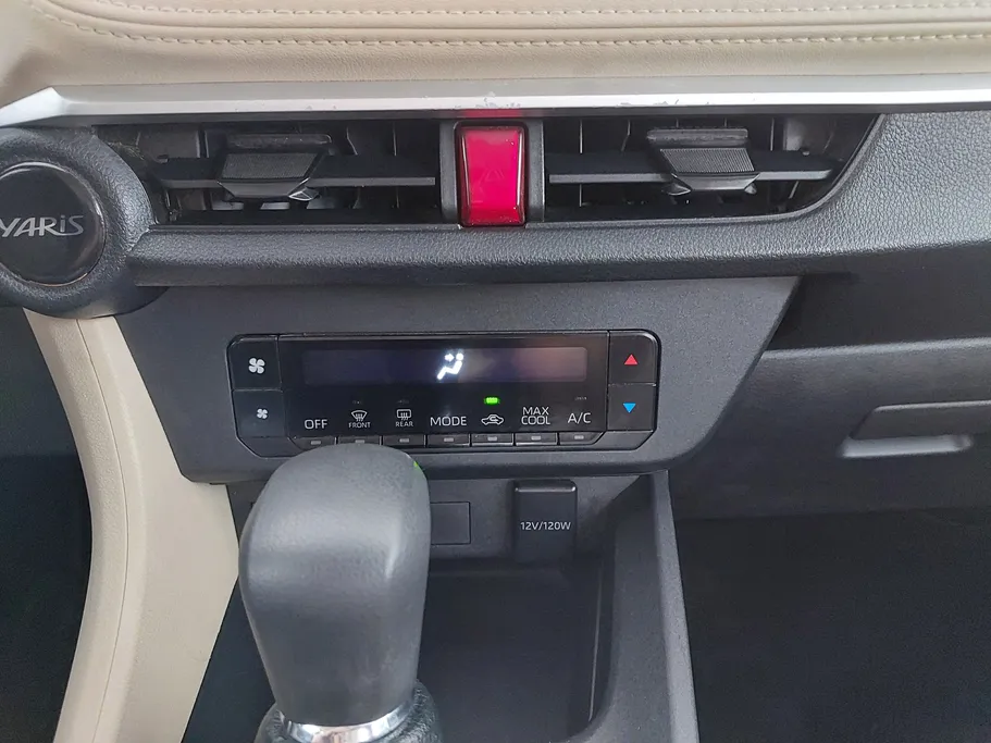 تويوتا يارس Y 2023 