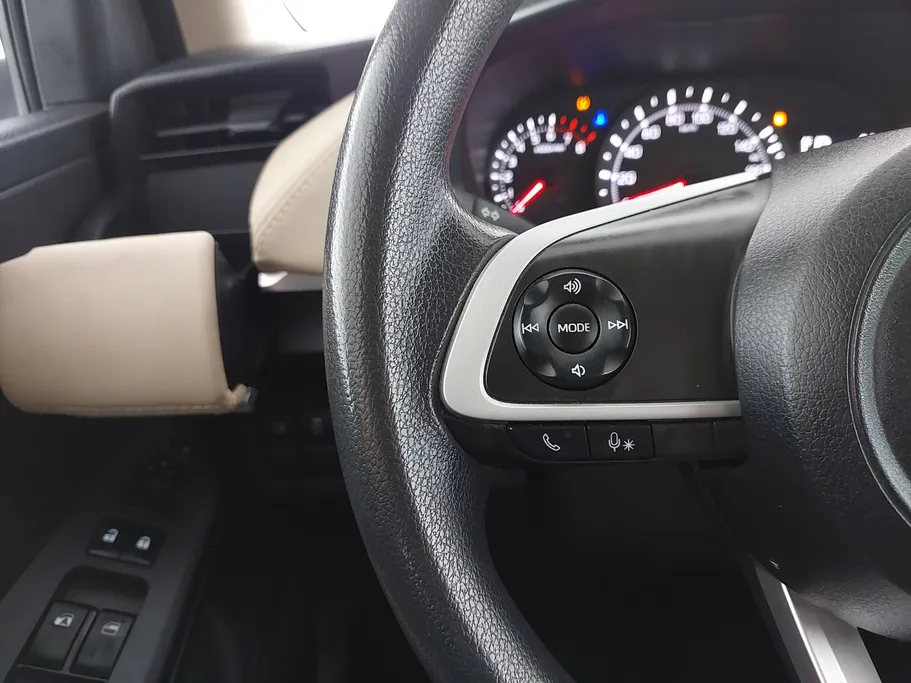 تويوتا يارس Y 2023 