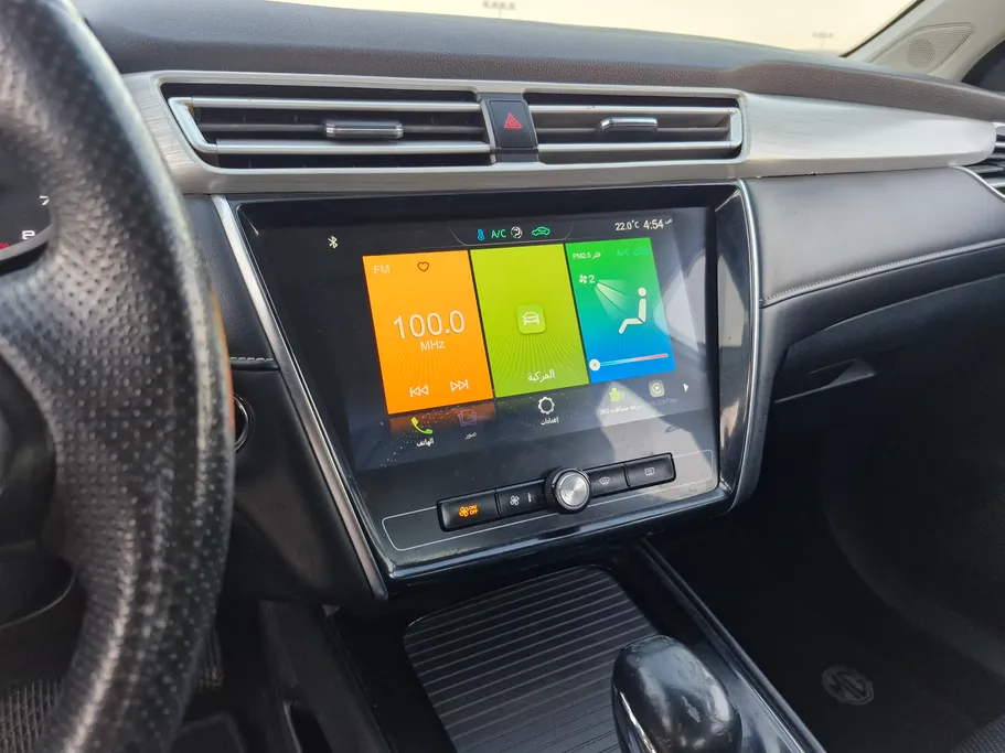 ام جي 5 LUX 2023 