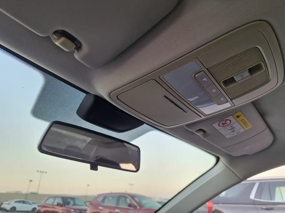 ام جي 5 LUX 2023 