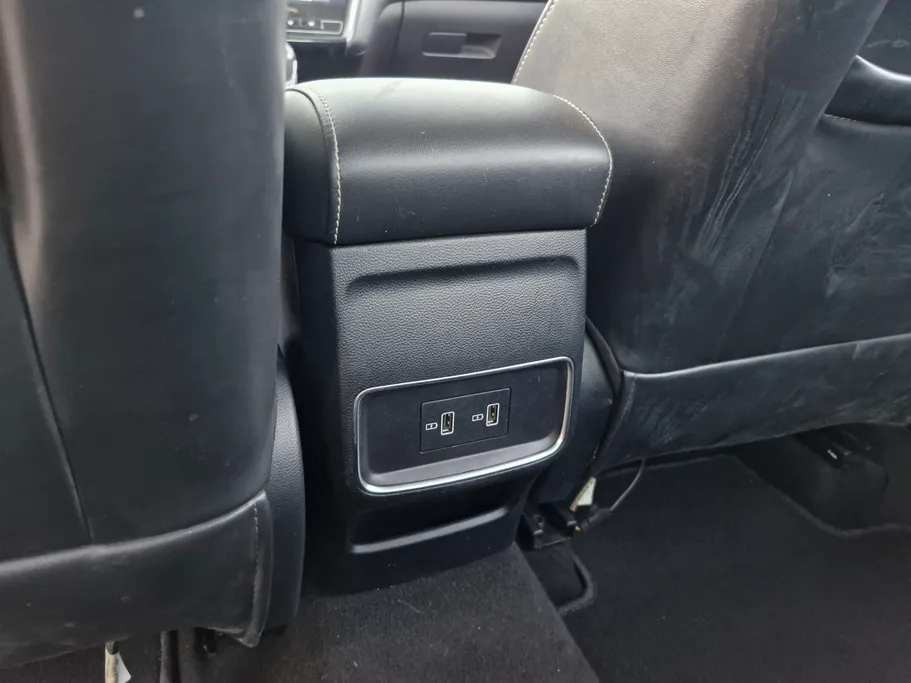 ام جي 5 LUX 2023 