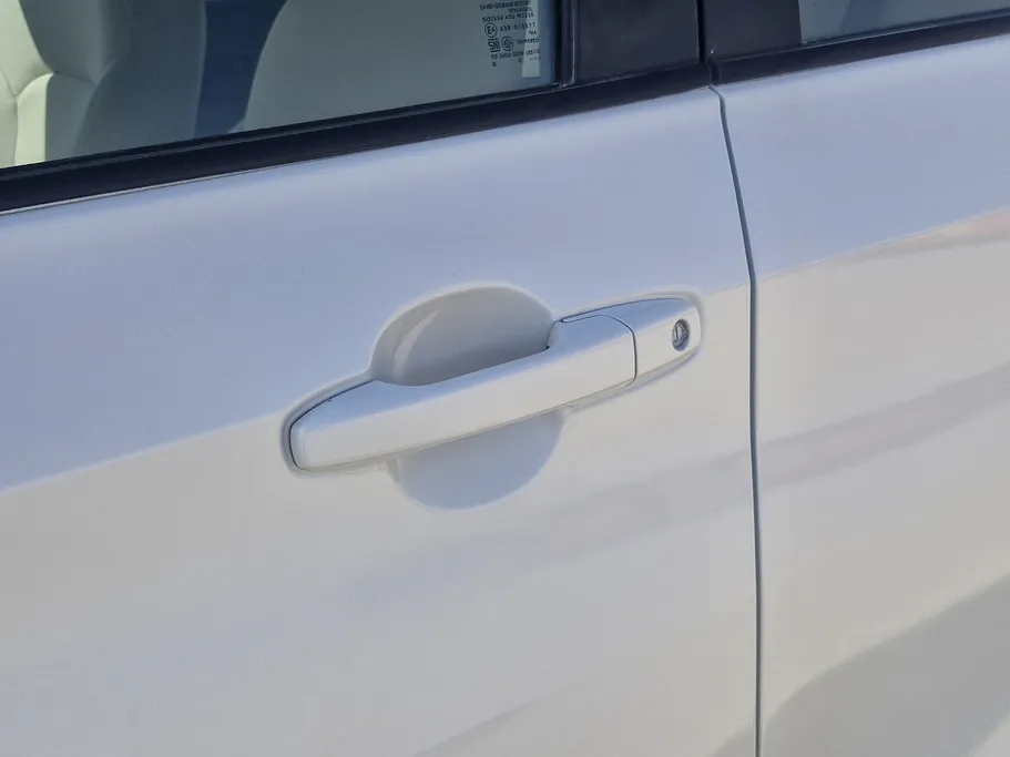 2023 Toyota Yaris  Y 