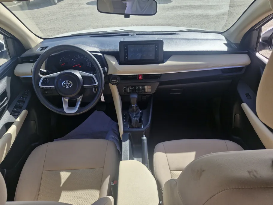 2023 Toyota Yaris  Y 