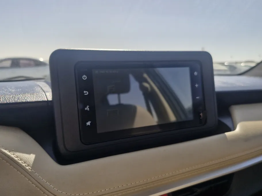 2023 Toyota Yaris  Y 