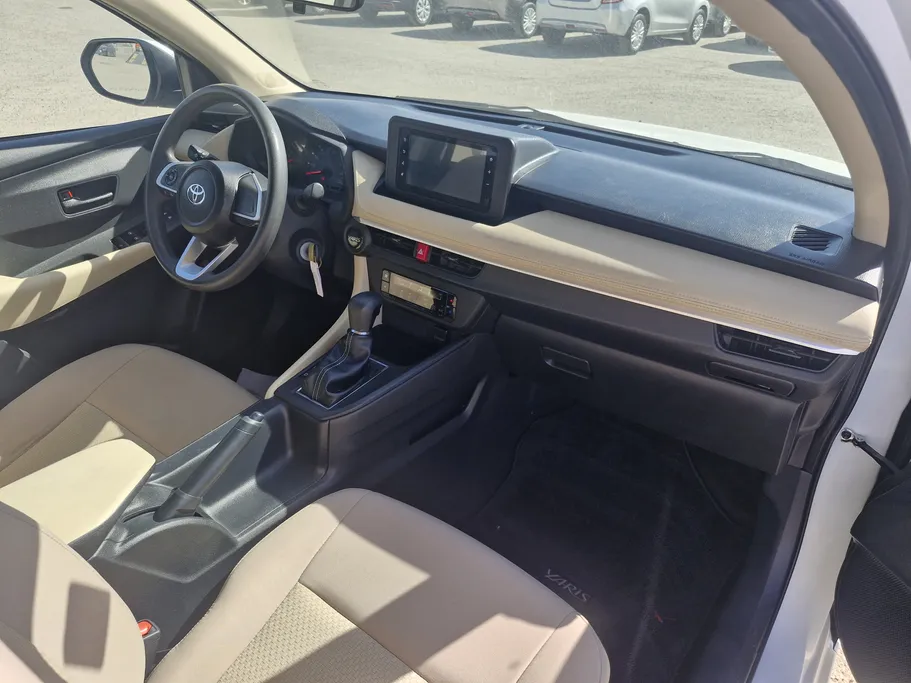 2023 Toyota Yaris  Y 