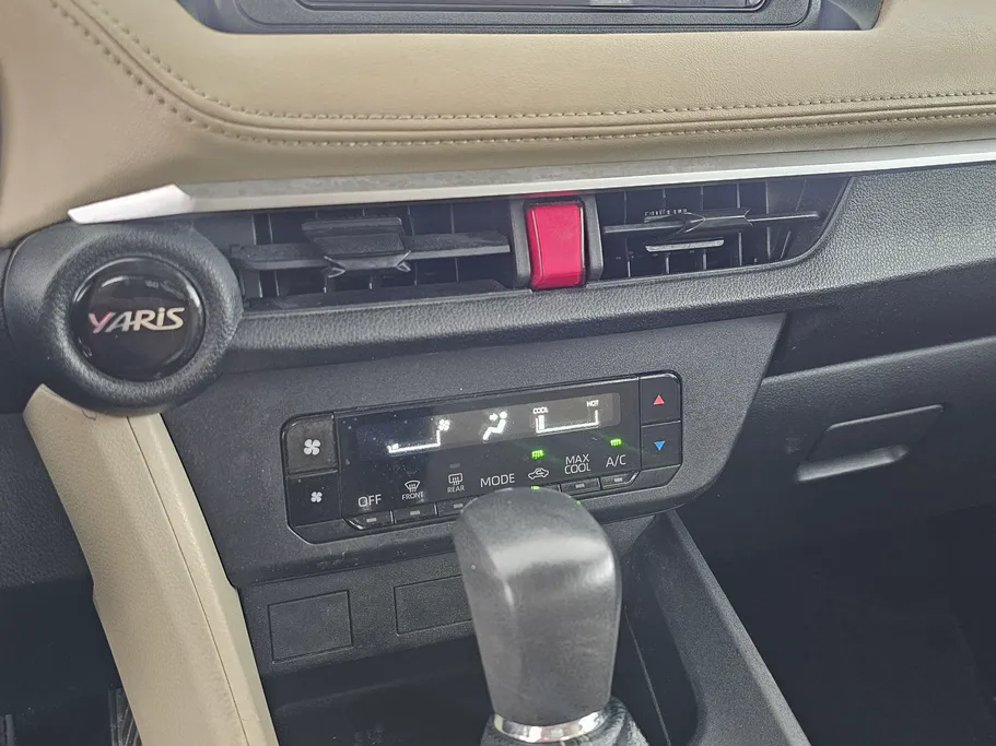 تويوتا يارس Y 2023 