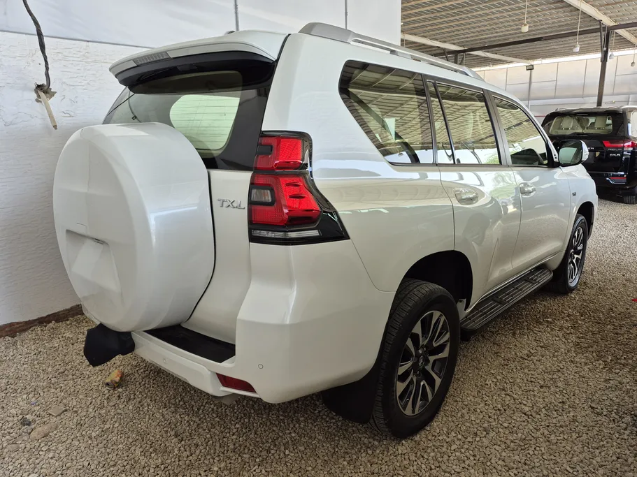 تويوتا برادو TXL 2022 