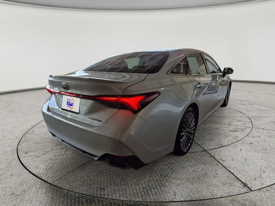 تويوتا افالون Limited 2022 