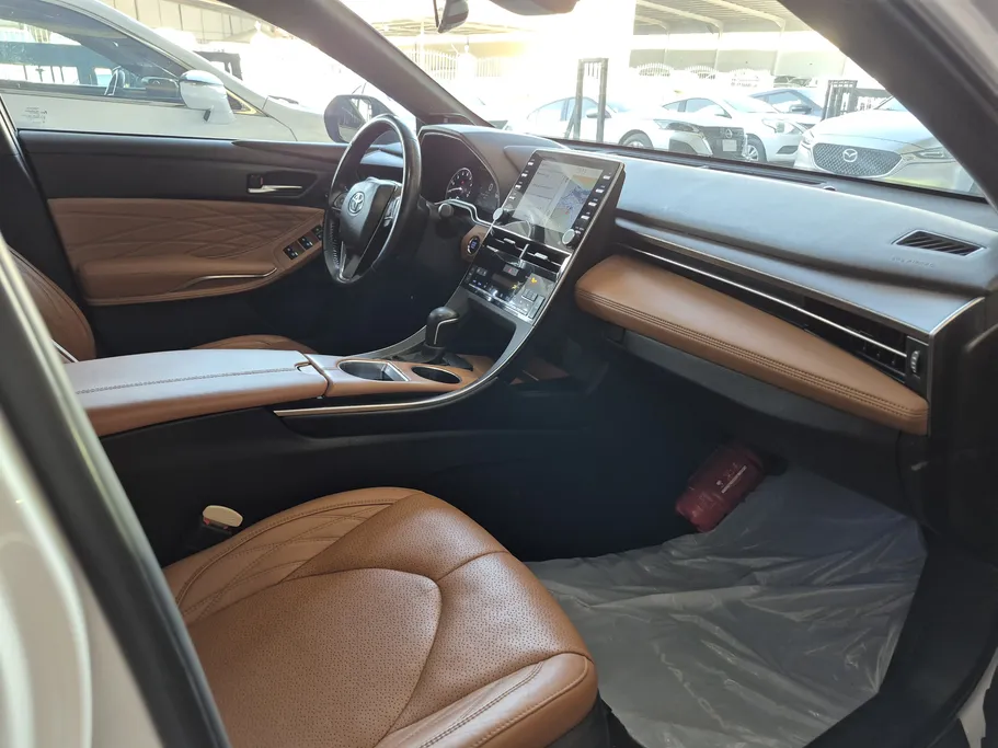 تويوتا افالون Limited 2022 