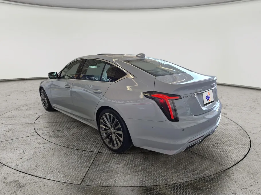 2022 Cadillac CT5 Luxury 